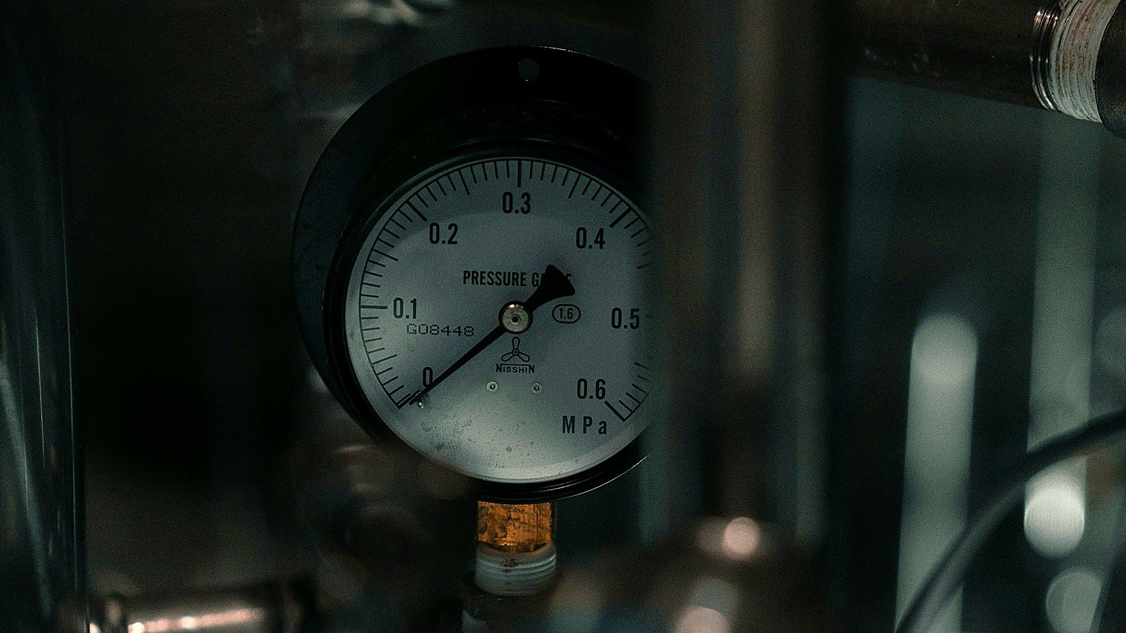 Industrial instrumentation gauge and process equipment